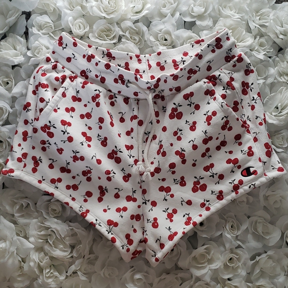 Champion HVN Collaboration Large CherryPrint Short